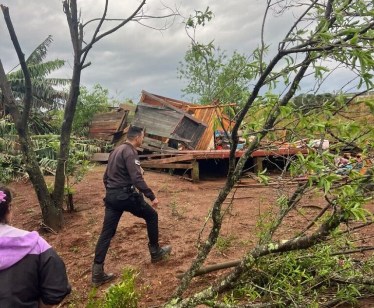 Tragedia en Misiones: un muerto tras el paso de un posible tornado