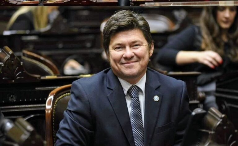 Almirón respalda la candidatura de Milei para 2027 y destaca la unidad en LLA