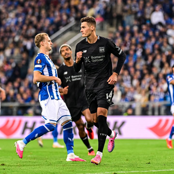 Bayer Leverkusen arrasa al Lech Poznan y sigue imbatible en la Europa League