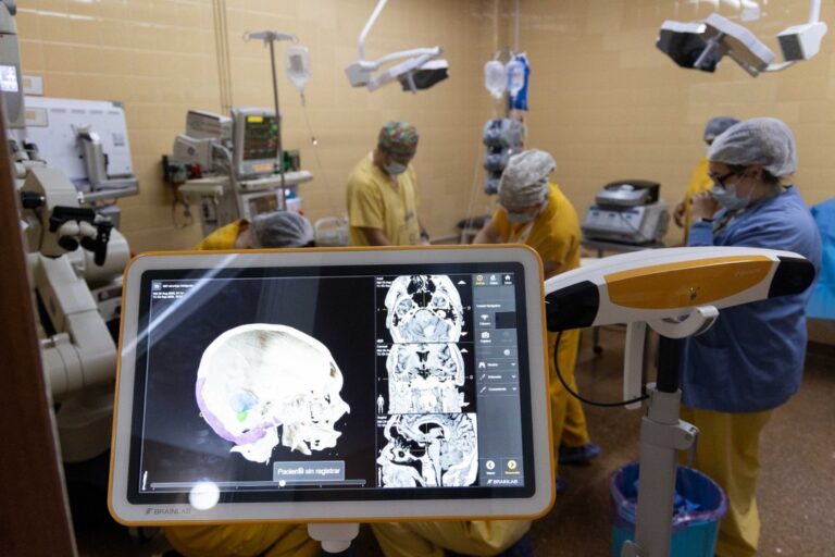 Cirugía de alta complejidad con neuronavegación en el Hospital Pirovano