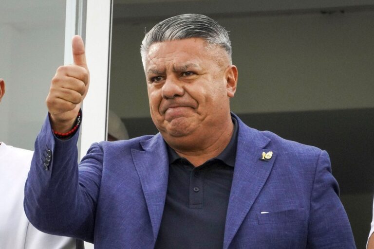 Claudio Tapia celebra la histórica clasificación de Estudiantes a la final de la Libertadores