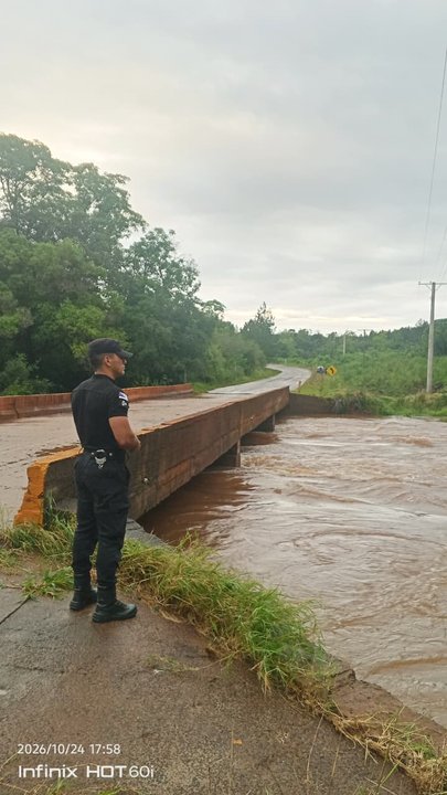 Crecida de ríos en Misiones: 14 pasos fronterizos cerrados y 154 evacuados