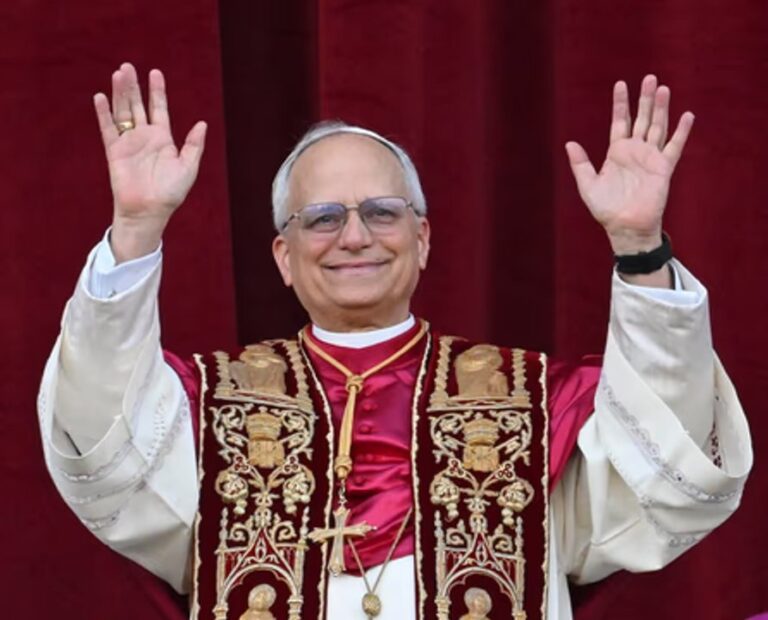 DF Entertainment presenta oferta millonaria para la misa del Papa León XIV