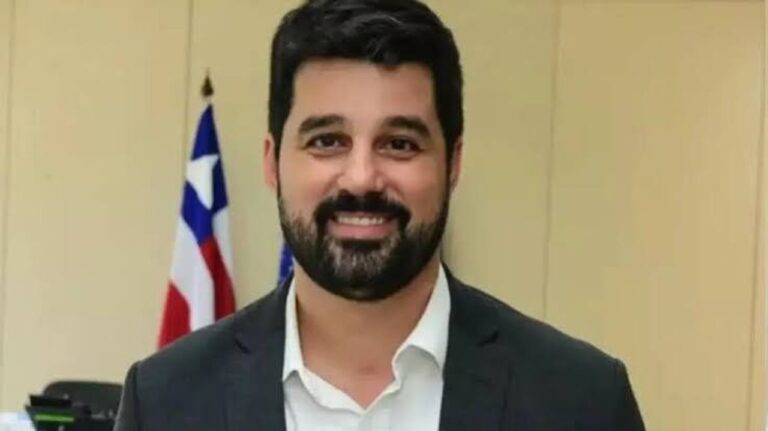 Detienen al secretario de Movilidad de Bahía por falta de transporte en elecciones