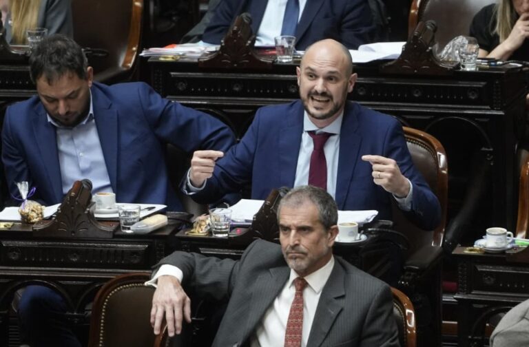 Diputados debate la ley que reafirma la propiedad privada y la Ley de Tierras