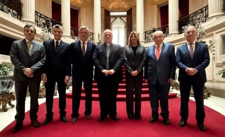 Encuentro del G-6 con el Nuncio Apostólico en Argentina