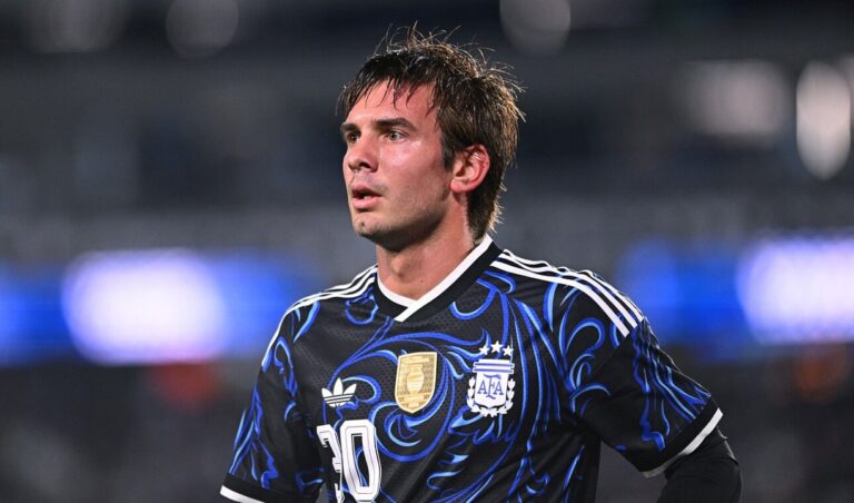 Franco Mastantuono defiende su lugar en la Selección tras críticas