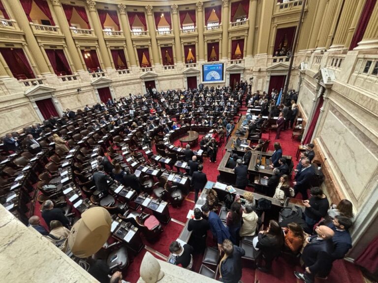 La Libertad Avanza y la oposición cruzan acusaciones tras caída de sesión por DNU 70/2023
