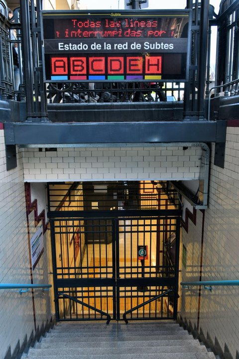 Las líneas de Subte y Premetro retoman su servicio tras el paro por detenciones de delegados