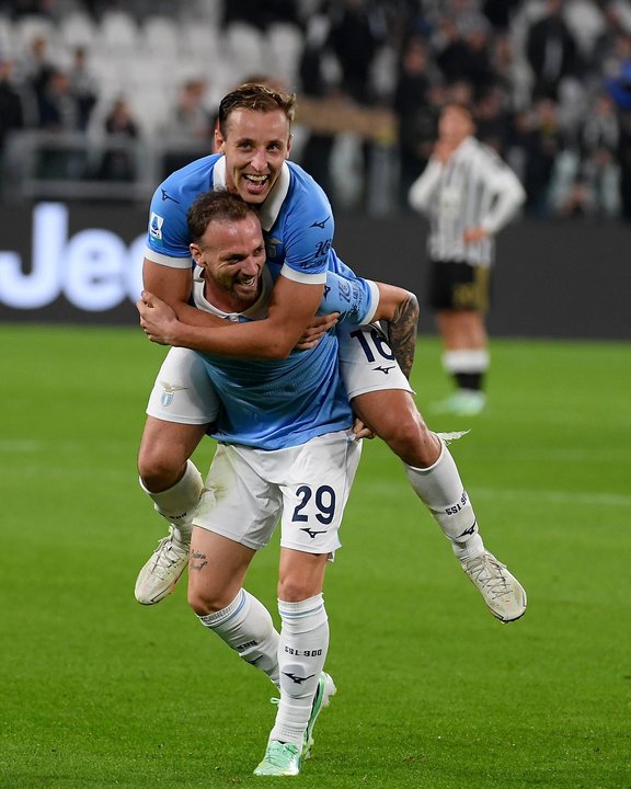 Lazio arrasa a Juventus y se coloca en la cima de la Serie A