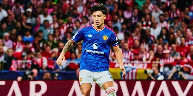 Lisandro Martínez exige refuerzos tras la caída del United en Champions