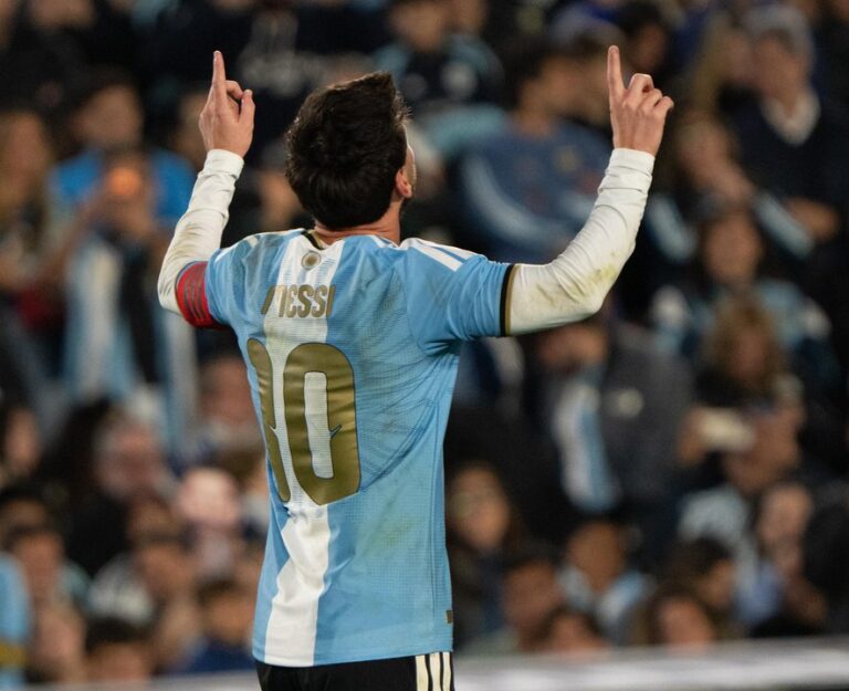 Messi se despide con gol en su último partido con la Selección argentina