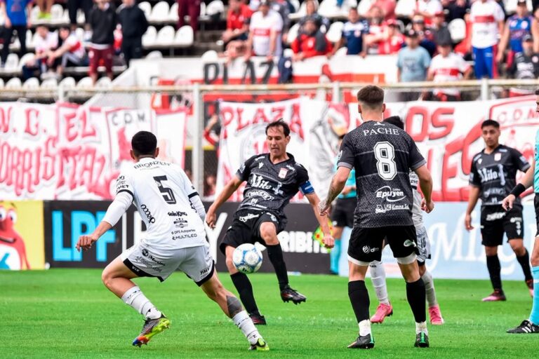 Morón se acerca a Ferro tras vencer a All Boys en la Primera Nacional