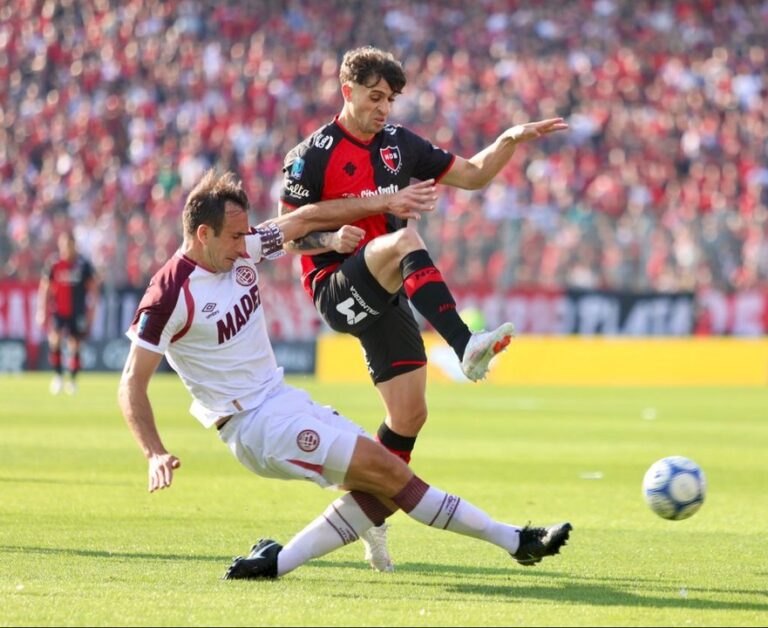 Newell’s y Lanús empatan en un partido sin goles y siguen en zona de play-off