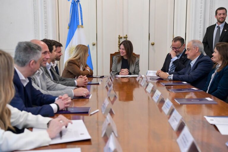 Nuevo programa de educación financiera para jóvenes en Argentina