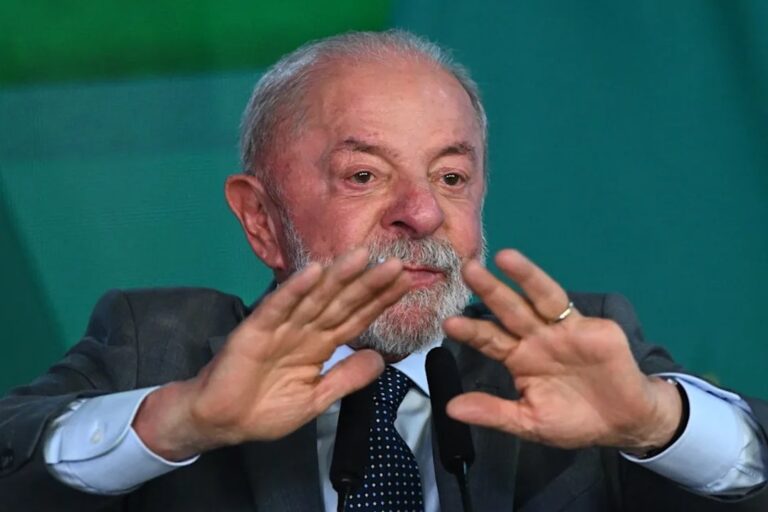 Opositores argentinos celebran la reelección de Lula da Silva en Brasil