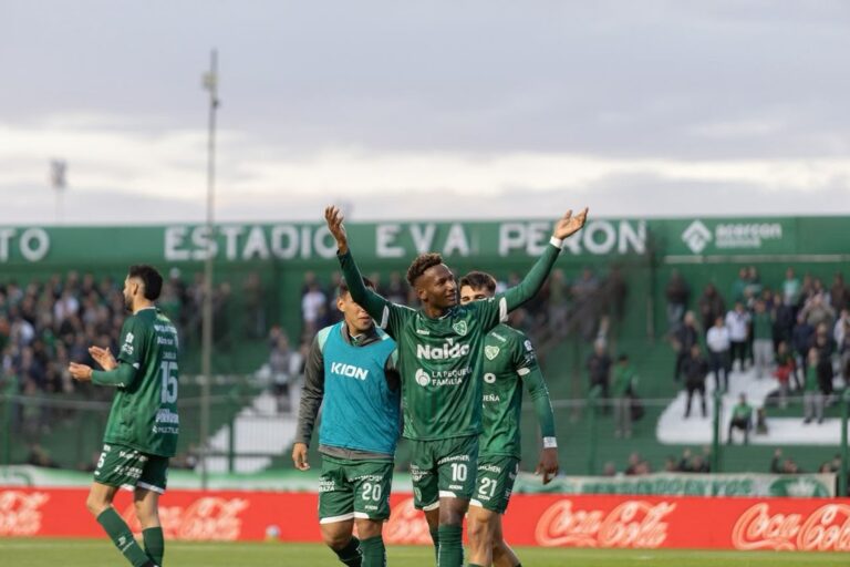 Sarmiento y Barracas Central empatan en un vibrante duelo