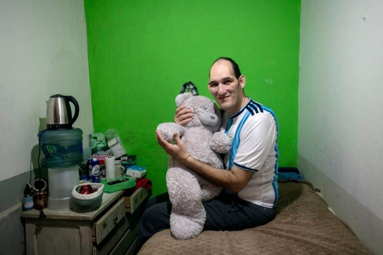 Sergio ‘Chiquito’ Gómez, el hombre más alto de Argentina que busca ayuda