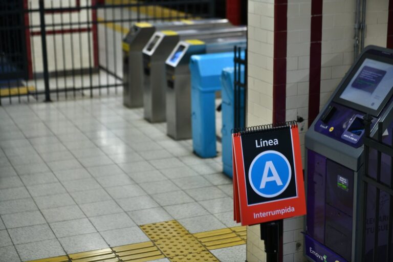 Tragedia en el Subte: un pasajero arrollado en la Línea A